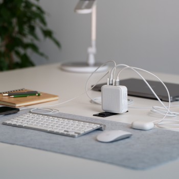 HYPER HYPERJUICE 100W USB CHARGER PD3.0 GAN (3X USB-C, 1X USB-A), WHITE